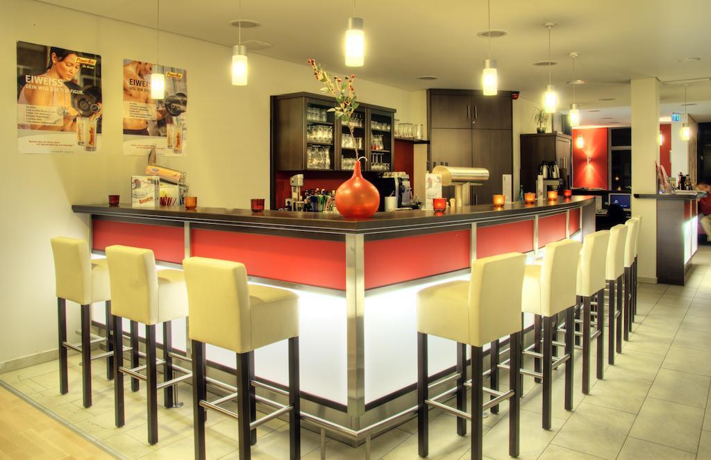 Matchpoint Hotel Альтдорф-бай-Нюрнберг Экстерьер фото