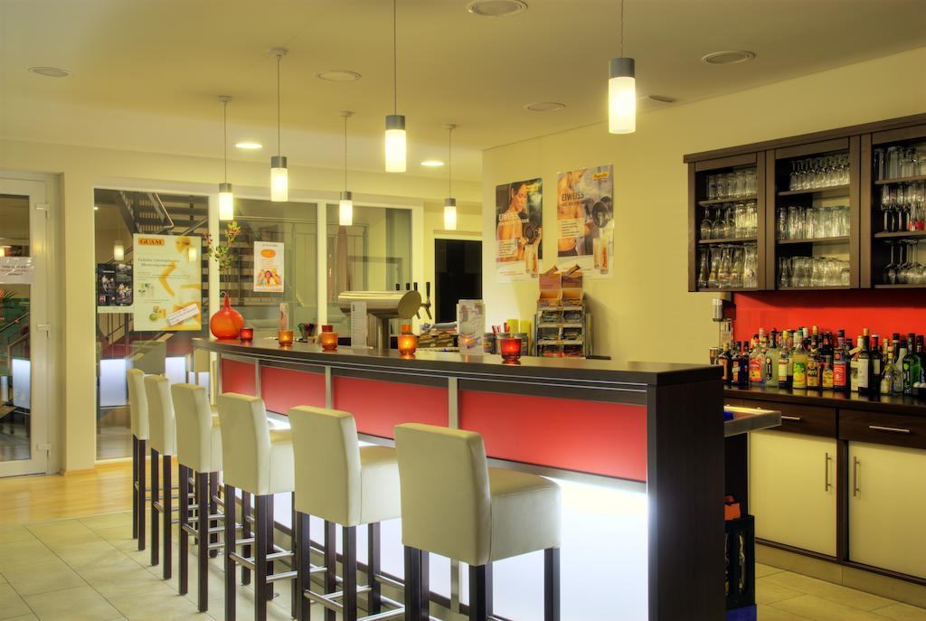 Matchpoint Hotel Альтдорф-бай-Нюрнберг Экстерьер фото